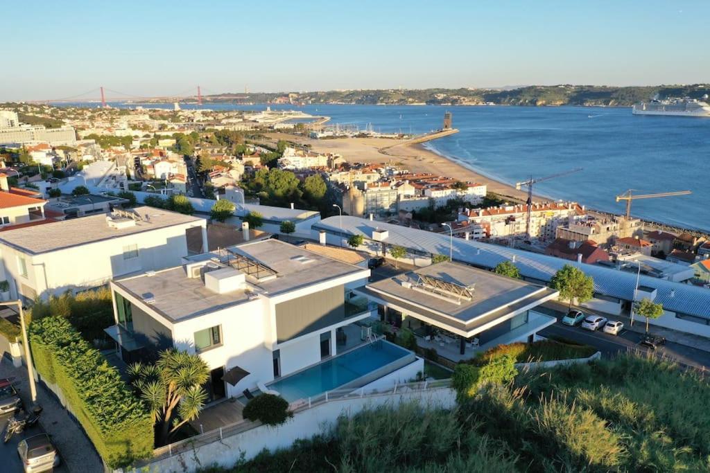 Villa Modern With Sea & River View Pool And Gym. *