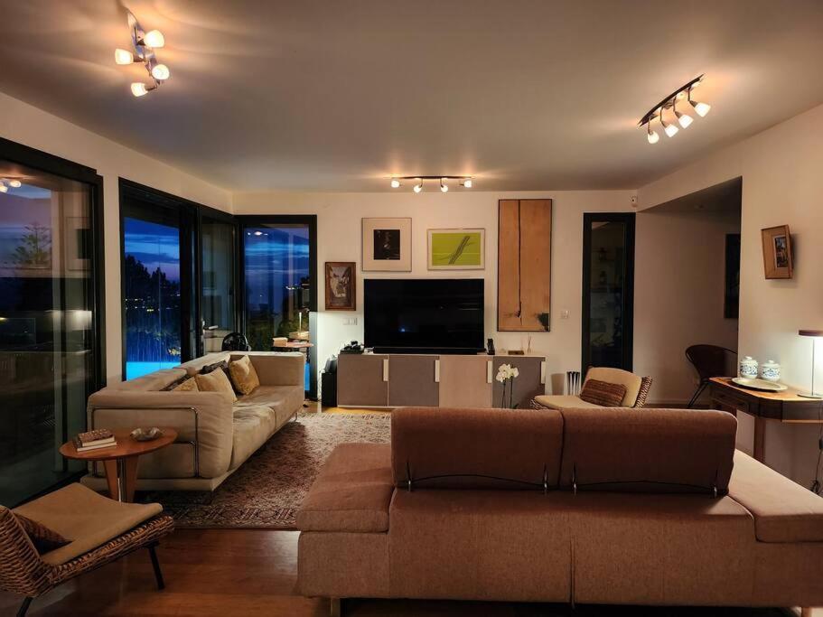 Modern With Sea & River View Pool And Gym. Villa